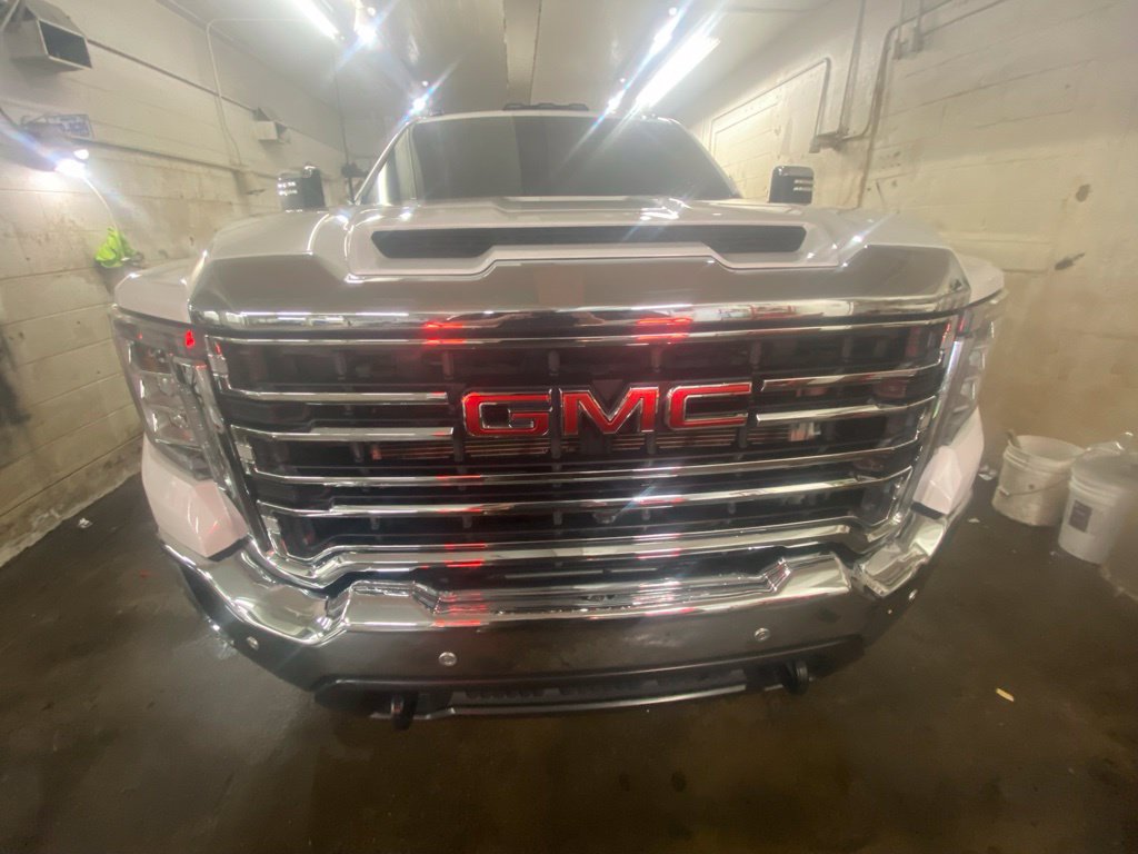 Used 2023 GMC Sierra 3500 SLT w/ SLT Premium Package AWD/4WD image 6