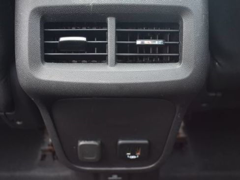 Used 2018 Chevrolet Equinox LT w/ Sun & Infotainment Package FWD image 34
