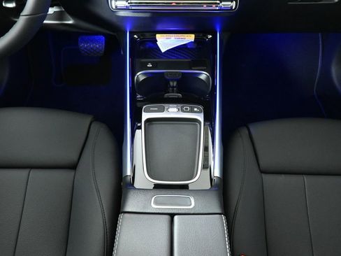 Certified 2026 Mercedes-Benz GLB 250 4MATIC image 19