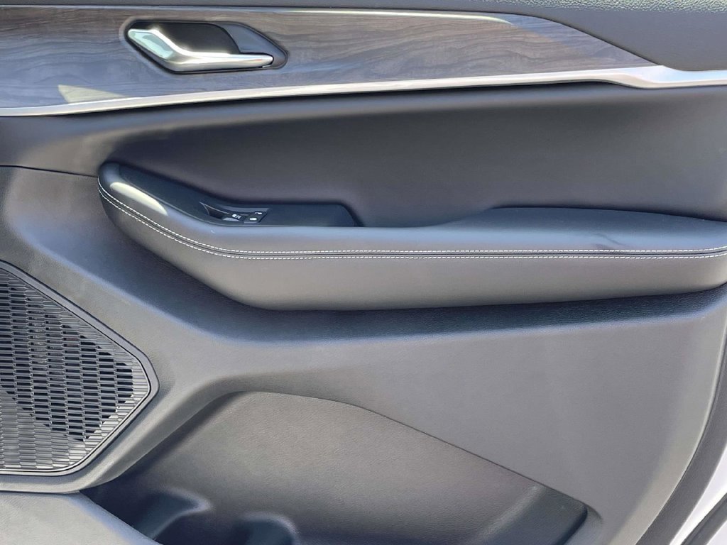 New 2026 Jeep Grand Cherokee Altitude AWD/4WD image 16