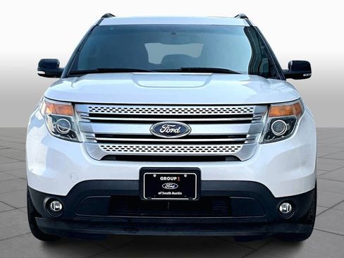 Used 2014 Ford Explorer XLT w/ Equipment Group 202A image 3