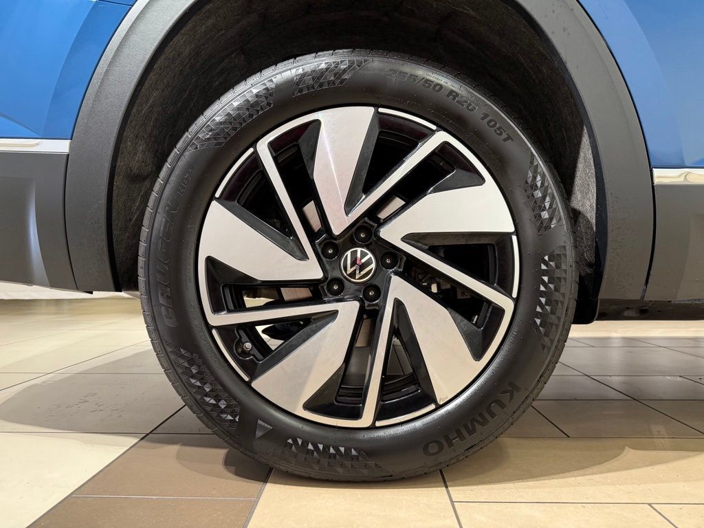 Used 2025 Volkswagen Atlas SEL AWD/4WD image 9