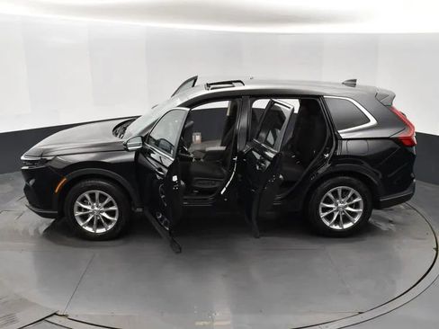 Used 2025 Honda CR-V EX image 7