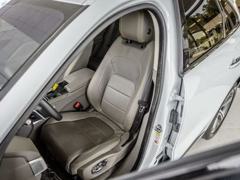 Used 2018 Jaguar F-PACE R-Sport AWD/4WD image 41