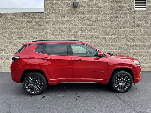 Used 2022 Jeep Compass Limited image 4