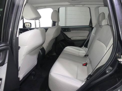 Used 2018 Subaru Forester 2.5i Premium AWD/4WD image 27