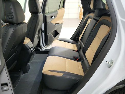 New 2026 Chevrolet Equinox ACTIV w/ Convenience Package III FWD image 33