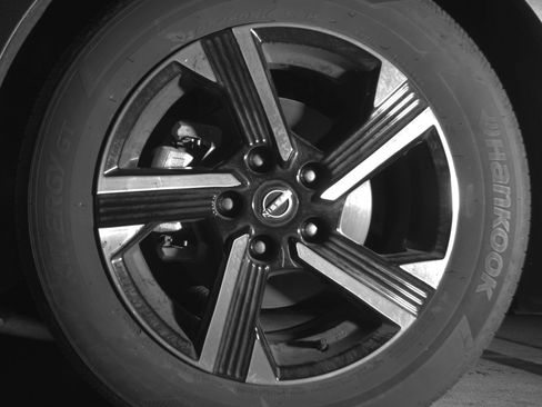 Used 2025 Nissan Sentra SV FWD image 12
