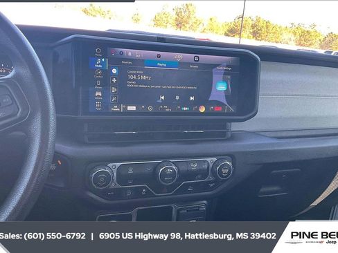 Used 2024 Jeep Wrangler Sport image 22