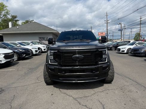 Used 2022 Ford F450 Platinum w/ FX4 Off-Road Package image 2