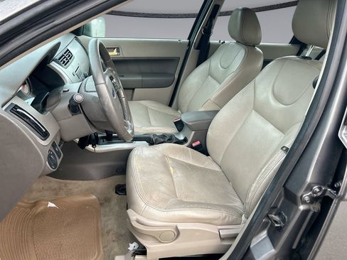 Used 2009 Ford Focus SEL FWD image 11