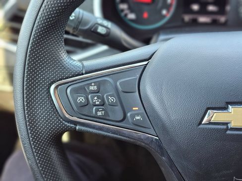 Used 2023 Chevrolet Malibu LT FWD image 17