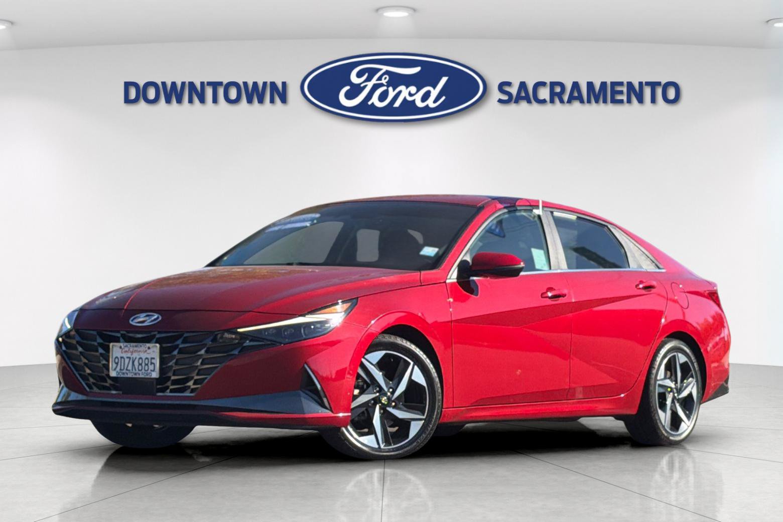 Used 2023 Hyundai Elantra Limited FWD image 2