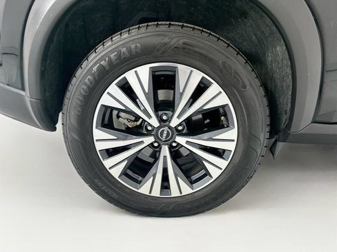 Used 2023 Nissan Rogue SV FWD image 31