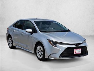 Used 2024 Toyota Corolla LE FWD video 3