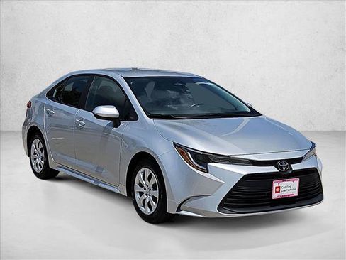 Used 2024 Toyota Corolla LE FWD image 3
