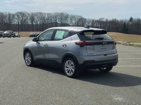 New 2027 Chevrolet Bolt LT w/ Comfort Package FWD image 6
