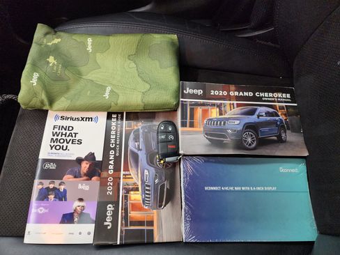 Used 2020 Jeep Grand Cherokee Altitude image 42