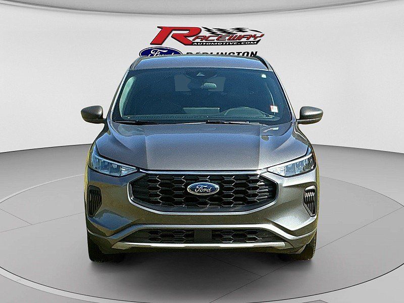 Used 2024 Ford Escape ST-Line w/ Tech Pack #1 FWD image 8