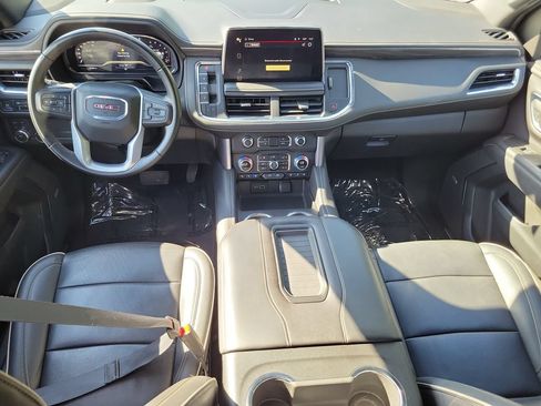 Used 2024 GMC Yukon SLT AWD/4WD image 17