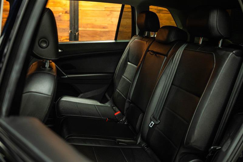 Used 2018 Volkswagen Tiguan SE w/ Panoramic Sunroof Package FWD image 10
