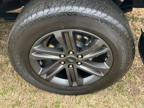 Used 2023 Ford F150 Lariat w/ Equipment Group 502A High image 16