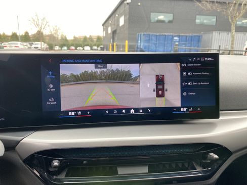 Used 2025 BMW M340i w/ Premium Package image 31