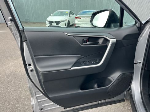 Used 2025 Toyota RAV4 LE image 20