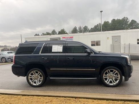 Used 2019 GMC Yukon SLT w/ Premium Edition image 4
