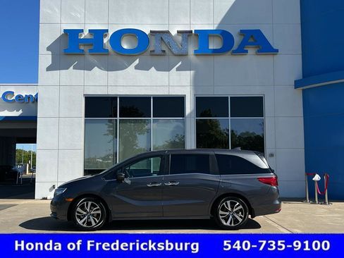 Used 2022 Honda Odyssey Touring image 1