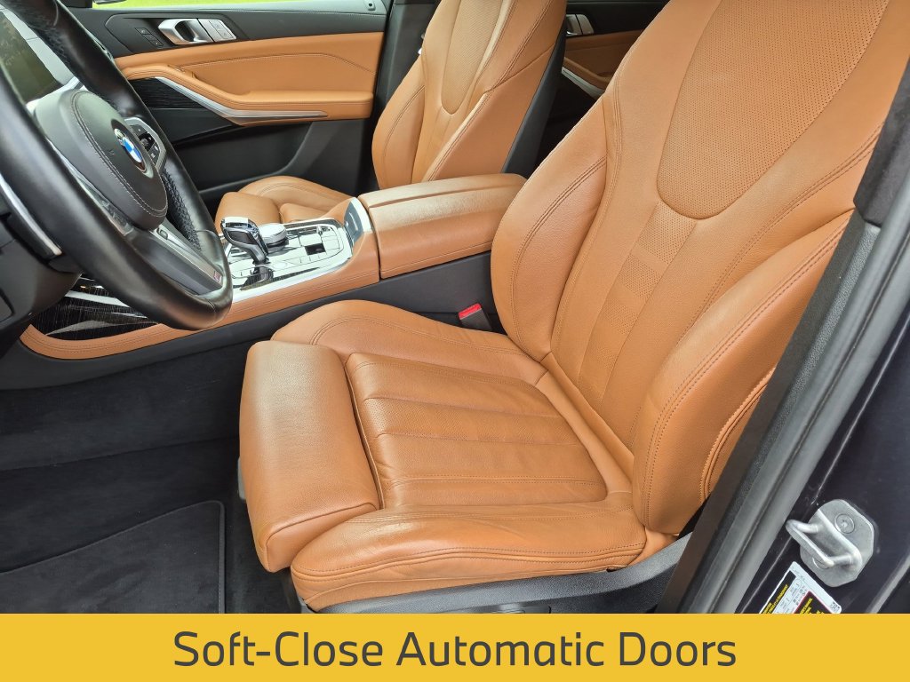 Used 2022 BMW X7 xDrive40i w/ M Sport Package AWD/4WD image 17