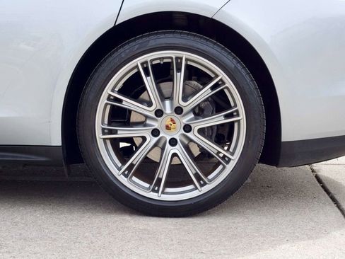 Used 2019 Porsche Panamera image 44