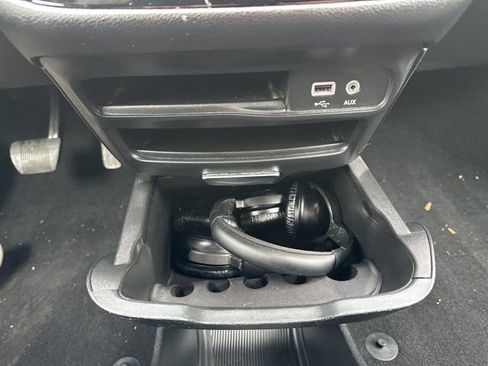 Used 2019 Chrysler Pacifica Touring Plus w/ S Appearance Package image 28