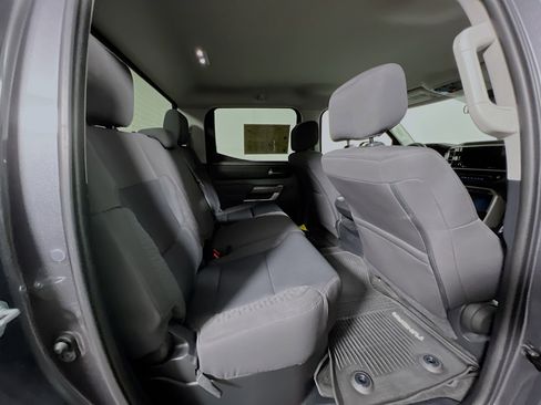 Used 2022 Toyota Tundra SR5 w/ Convenience Package image 32