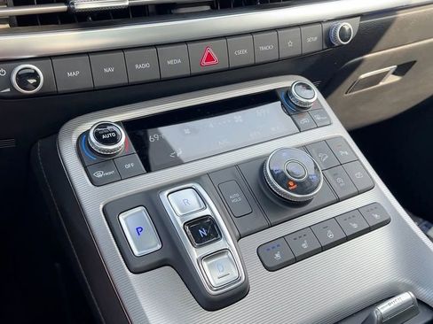 Used 2024 Hyundai Palisade Calligraphy image 31