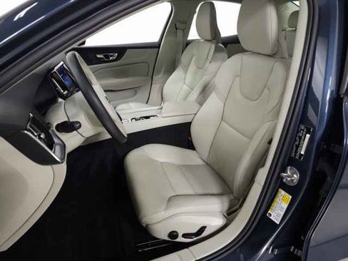 Used 2023 Volvo S60 B5 Core w/ Climate Package image 15