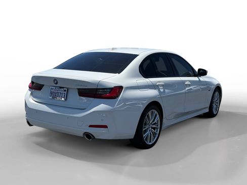 Used 2023 BMW 330e w/ Driving Assistance Package RWD image 5