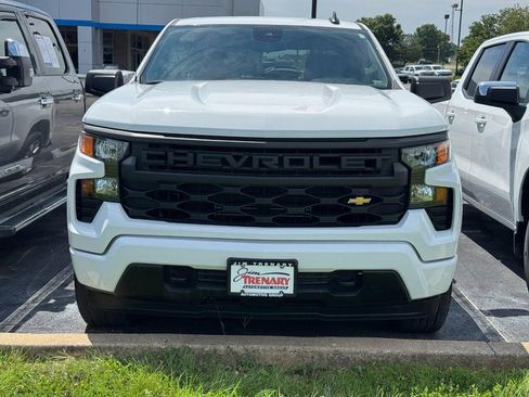 Used 2023 Chevrolet Silverado 1500 Custom AWD/4WD image 9