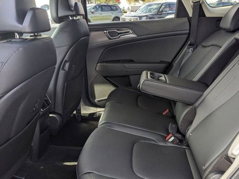 Used 2024 Kia Sportage SX image 14
