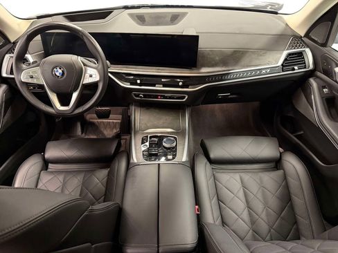 Used 2024 BMW X7 xDrive40i w/ Executive Package AWD/4WD image 22