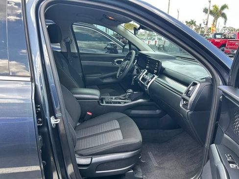 Used 2023 Kia Sorento LX FWD image 38