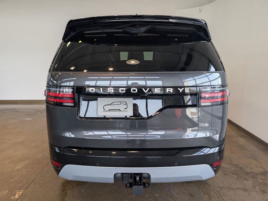 New 2026 Land Rover Discovery Limited Edition AWD/4WD image 4