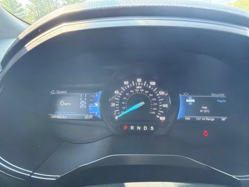 Used 2024 Ford Edge ST-Line w/ Class II Trailer Tow Package AWD/4WD image 18