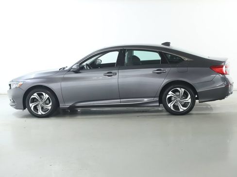 Used 2020 Honda Accord EX image 39