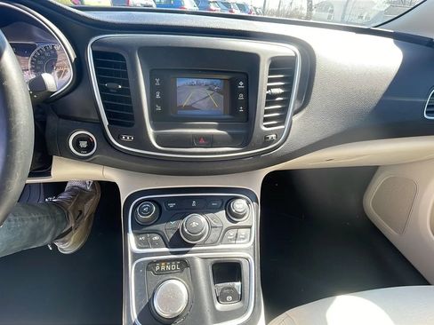 Used 2015 Chrysler 200 Limited w/ Convenience Group FWD image 12