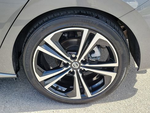 Used 2020 Nissan Sentra SR image 28