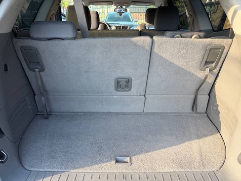 Used 2011 Chevrolet Traverse LS FWD image 22