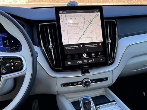 Used 2026 Volvo XC60 B5 Ultra w/ Climate Package image 9