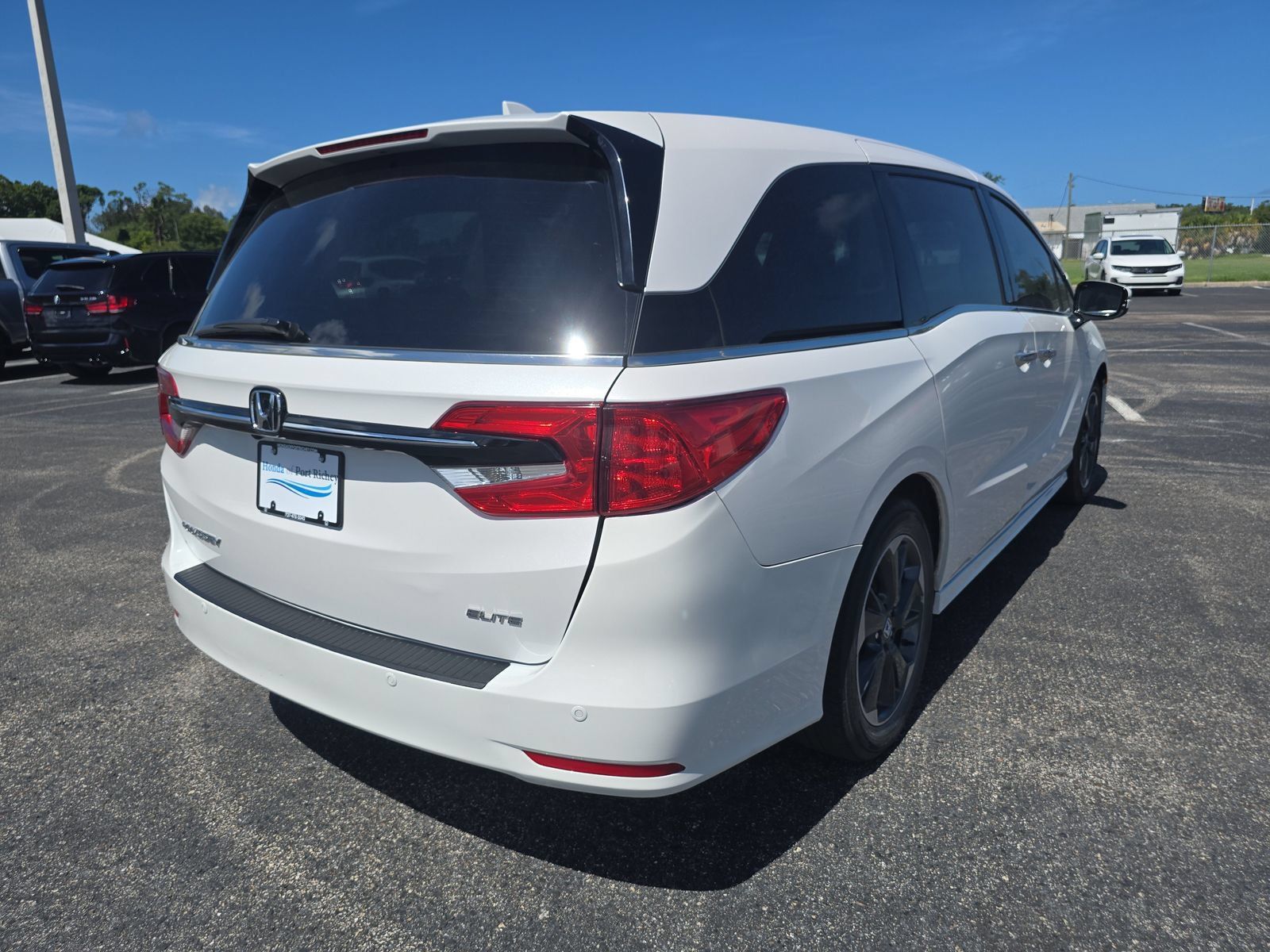 Used 2024 Honda Odyssey Elite image 4