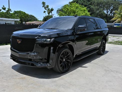 Used 2021 Cadillac Escalade ESV Sport AWD/4WD image 2